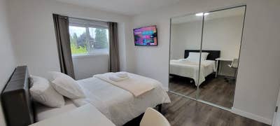 Cozy 1Bed Share Bathrooms in Edmonds | Available  Main Photo