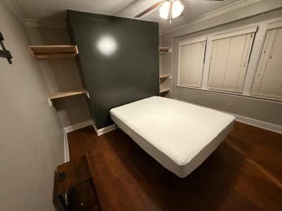 Furnished room rental with a 6 month lease get a  Main Photo