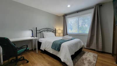 Cozy 1 Bed  3 Shared Bathrooms in Shoreline | Ava Main Photo