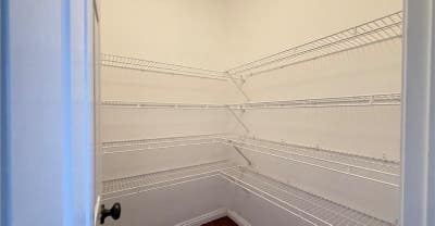 Charming private room for rent with Modern Amenit Main Photo