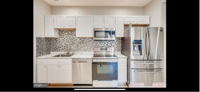 Master Bedroom for Rent_Utilities Included_Availab Main Photo