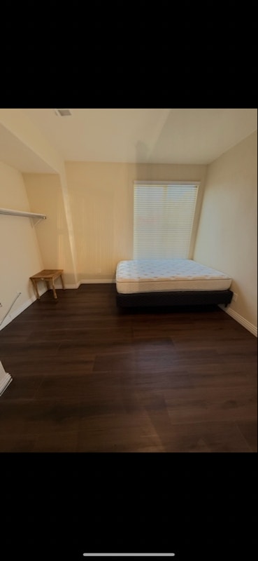 Private beautiful clean room for rent Main Photo