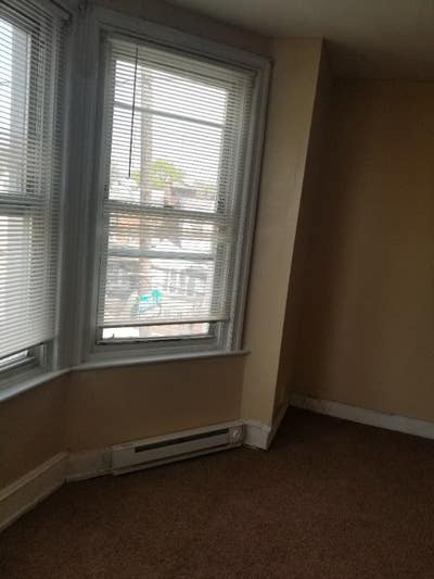 Spacious room Main Photo