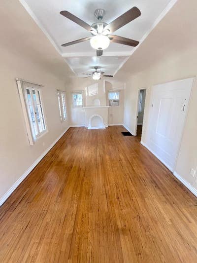 Individual 1 Bed Bungalow Home in Historic Ontario Main Photo