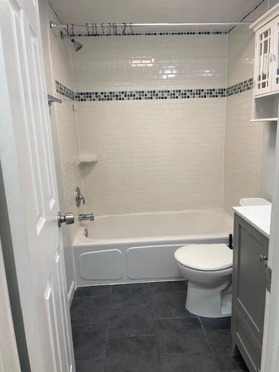 One BedroomOne Bathroom Near Capital Hill Main Photo