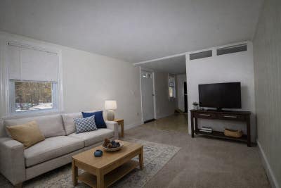 Bright 1BR Apartment in Salisbury | Parking Includ Main Photo