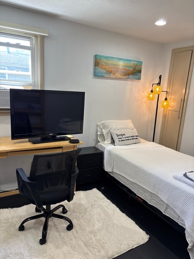 Yellow room  Main Photo