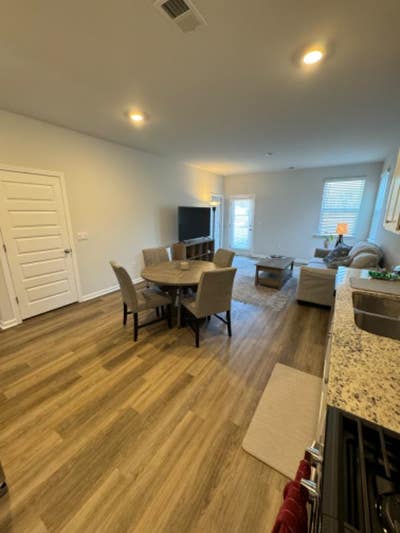 Roommate needed_$mo utilities included Main Photo