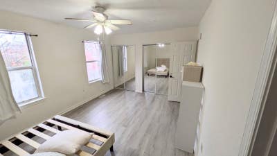 Nice master BR close to Shopping center and Starbu Main Photo