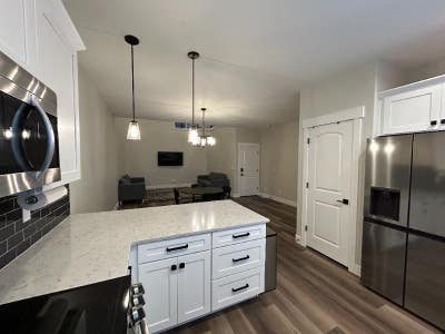 Private room_Male roommates Main Photo