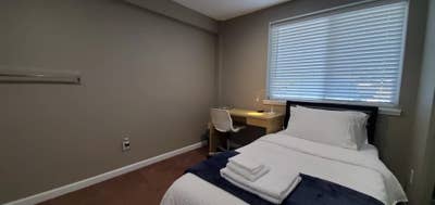 Room for Rent in Co_Living house in Shoreline | 1 Main Photo