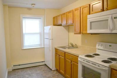 Brick Building  Great Location! Includes HeatHW SA Main Photo