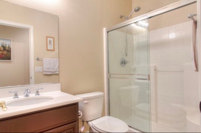 Private beautiful clean quiet room for rent in a s Main Photo