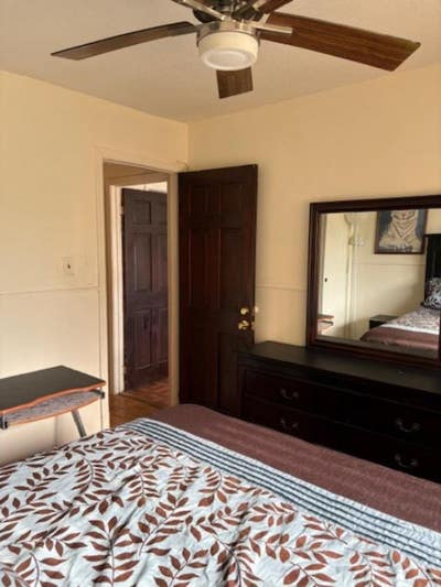 Cozy 2nd Floor Master Bedroom in Private House Fo Main Photo