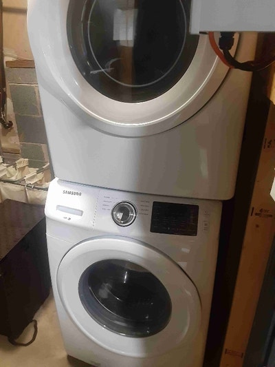 The Brakefield Shared Bathroom Main Photo