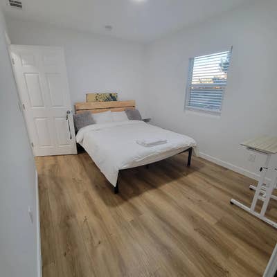 Room2 in shared horse on corner lot  Main Photo