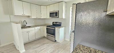 1 Bedrm Directly Across the Street From Beach Main Photo