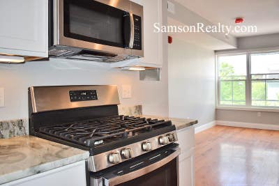 Newish 1 Bed on Wickenden at Hope Samson Realty 94 Main Photo