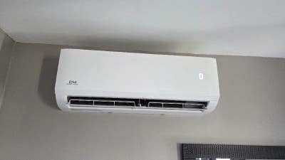 1 Br w Shared BA fully furnishedAC Newly renovate Main Photo