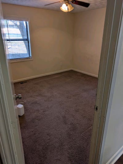 Roommate Wanted Main Photo