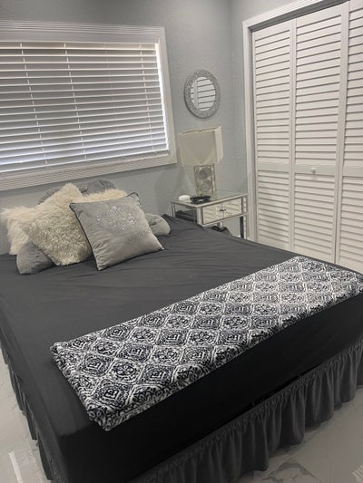 Mature female  rental of bedroom w/private bath Main Photo