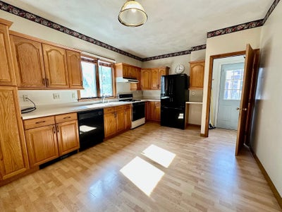 Room in Somerville (Close to Davis Square and T) Main Photo