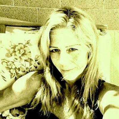 30 year old woman looking for Laguna Niguel room Main Photo