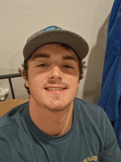 Looking for a Decent room. Main Photo