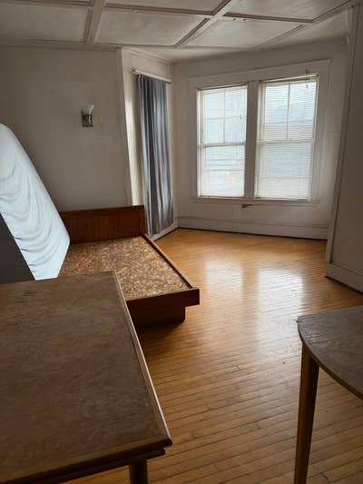 I have spacious sublet room for single or couple  Main Photo