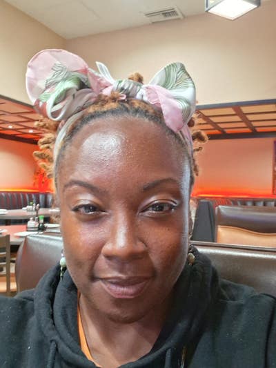 Woman looking for a room in LA from May 1 Main Photo