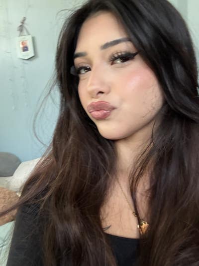 20 year old student needs room in Los Angeles Main Photo