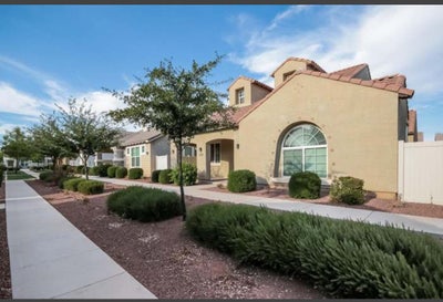 Private Attached apartment in shared home Main Photo