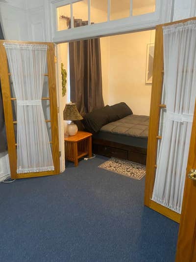  i have a huge room available manhattan upper west Main Photo