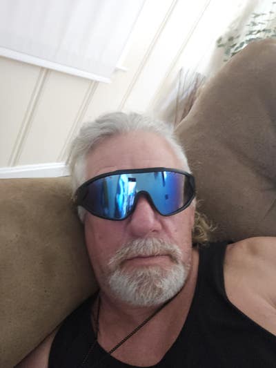 Looking for commuter room Main Photo