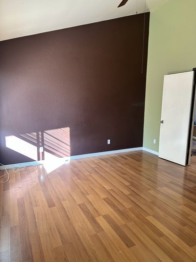 Large Room W/ Private Bathroom  Main Photo