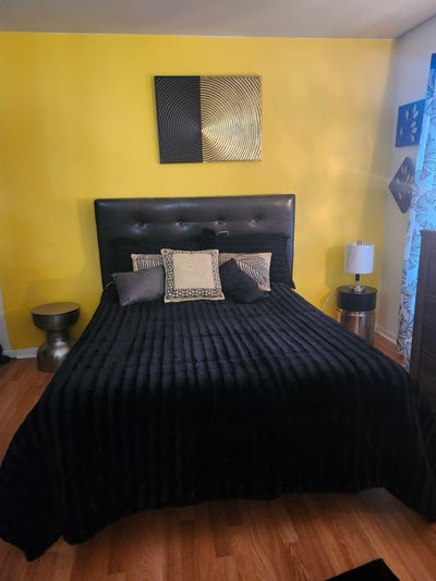 Cozy Furnished Room | Close to Hospitals & Highway Main Photo