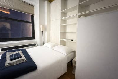 Room in 4 bed 2 bath apartment $1680/4 weeks Main Photo