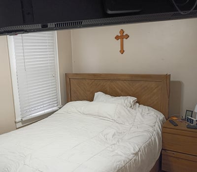 Looking for a roommate  Main Photo