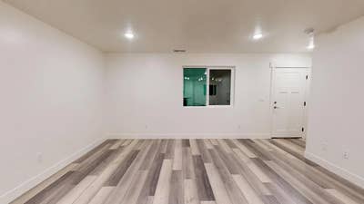 Private roomshared bathroom Main Photo