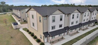 3 Story Cypress Town Home Unit 32B Main Photo