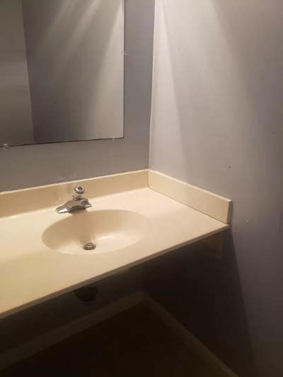 Master sized room for rent Main Photo