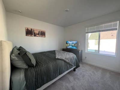 Cozy Room For Rent Main Photo