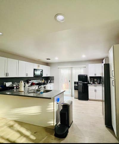 *!!Private “Lucky” Room!!* @Irvinetustin! “Bestest Main Photo