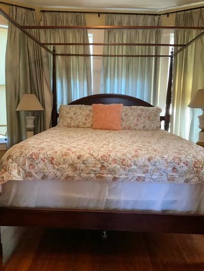 King Bed! Furnished! Month_to_Month! Main Photo