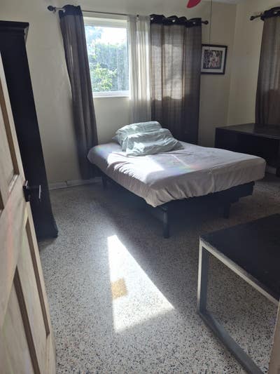 Looking 4 family like roommate Main Photo