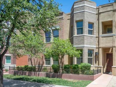 Modern 1 Bed Townhouse Room in Tempe | 617 S Roos Main Photo