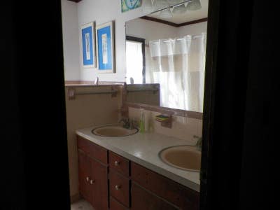 Please Read ! Unfurnished Room with Shared Bath. Main Photo