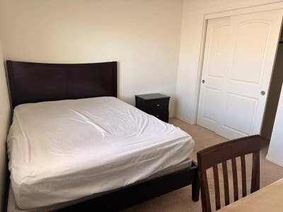 Private room for rent with shared bathroom  Main Photo