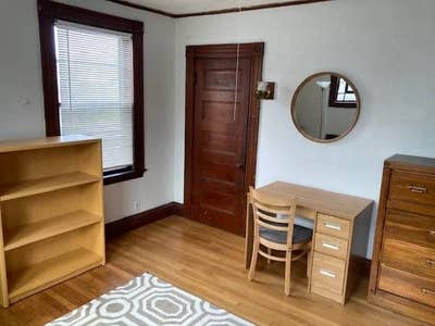 Bostonquiet and secure private furnished room. Main Photo