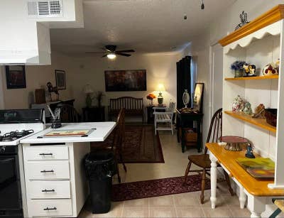 1679 sqft (shared home) $875. room available. Port Main Photo